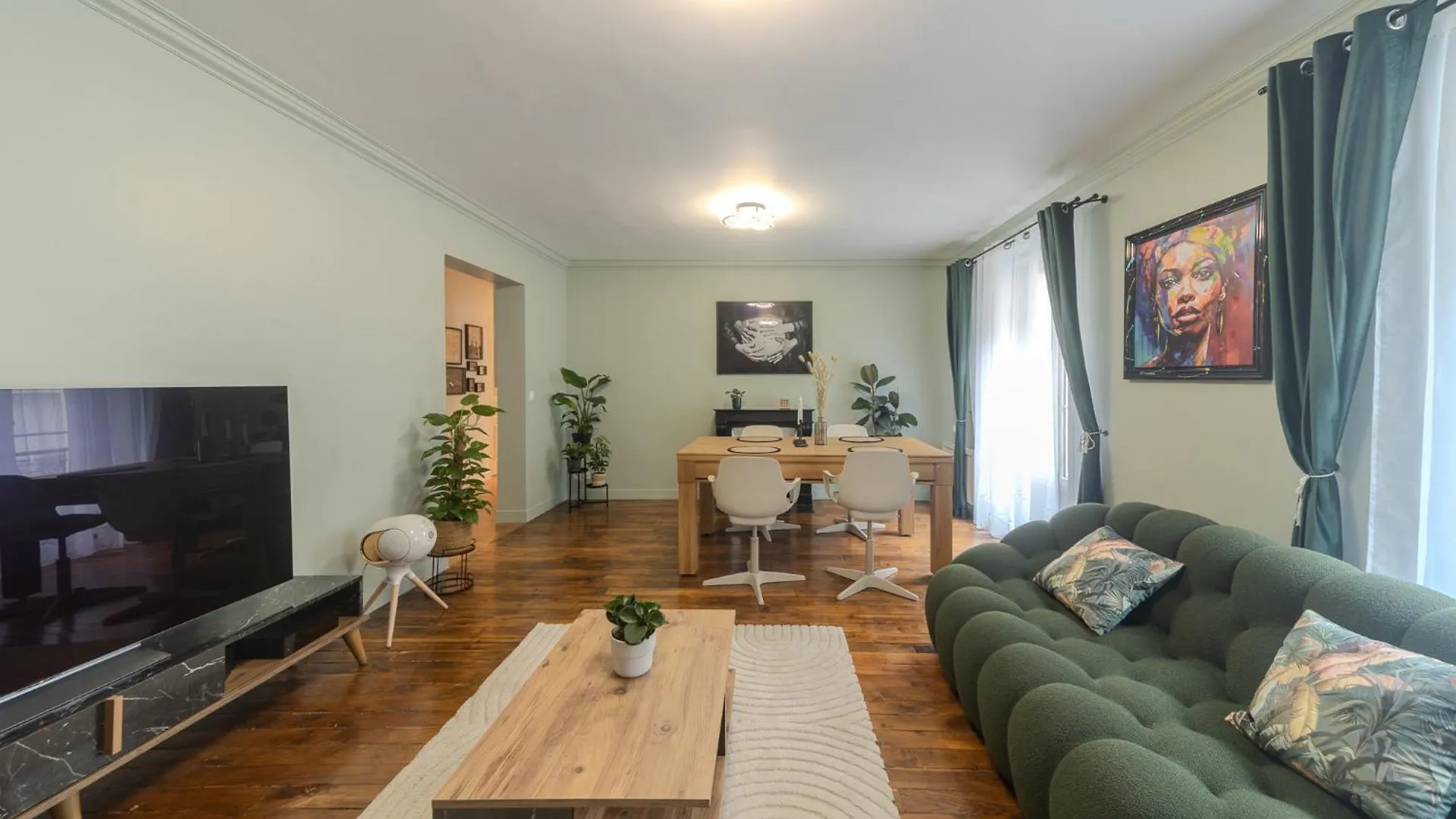 Eiffel Playcation Apartment Paris France