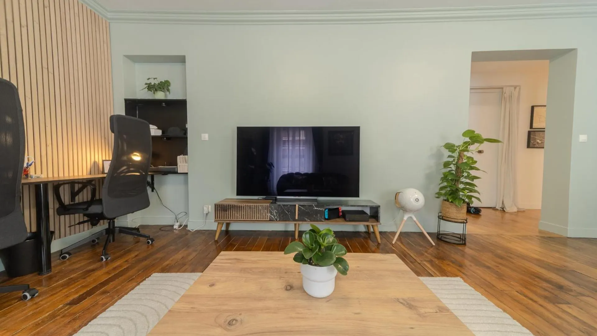 Eiffel Playcation Apartment Paris France