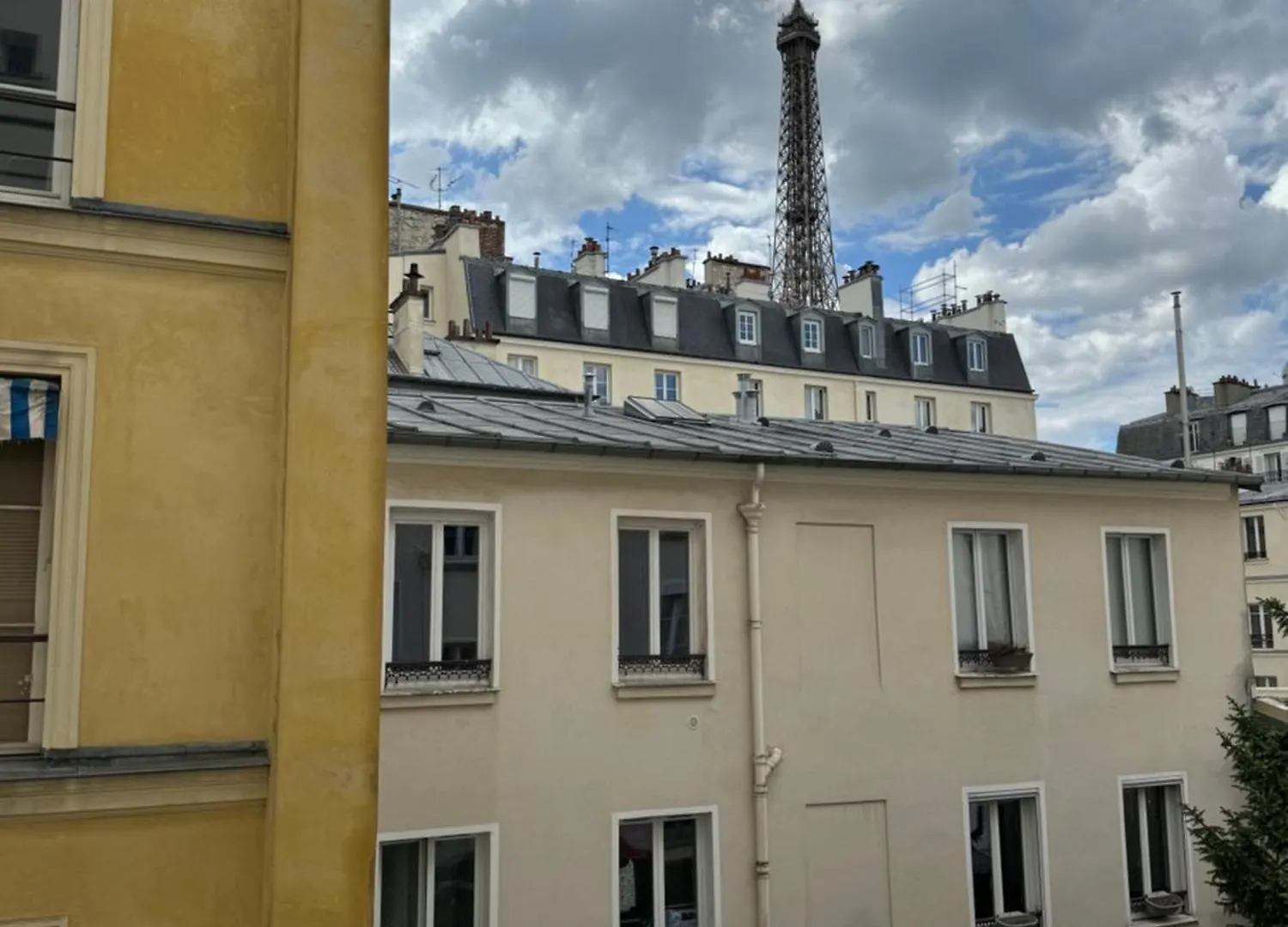 Eiffel Playcation Apartment Paris